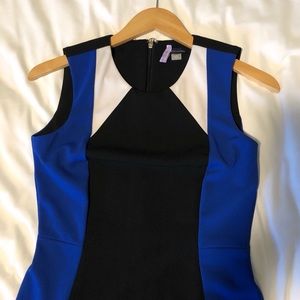 Tommy Hilfiger Dress - Geometric Cute Neckline Size 4 SALE